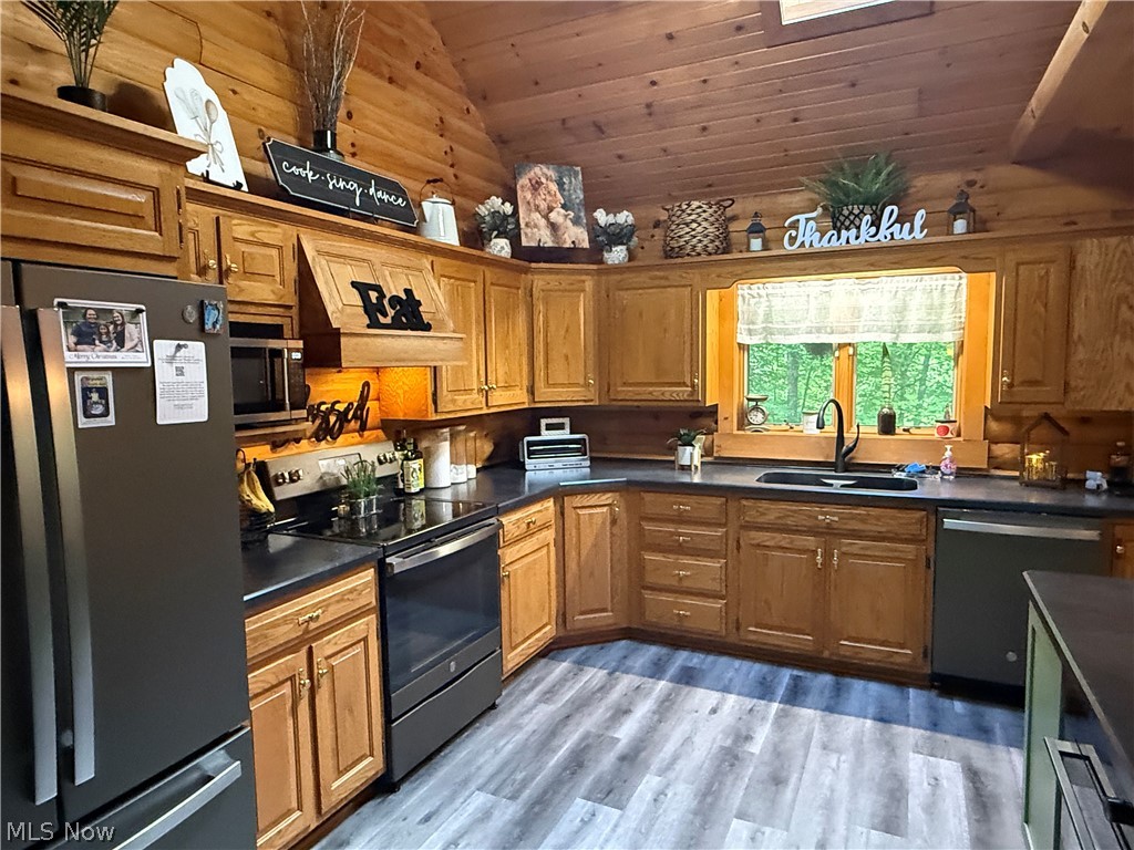 2653 Constance Drive Millersburg OH 44654