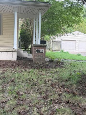 888 Danmead Avenue Akron OH 44305