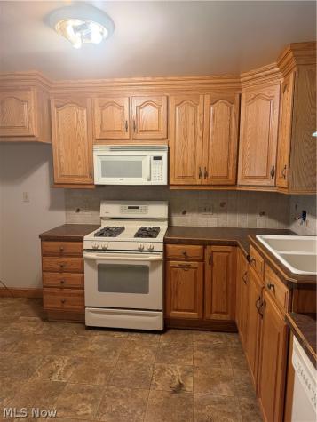 888 Danmead Avenue Akron OH 44305