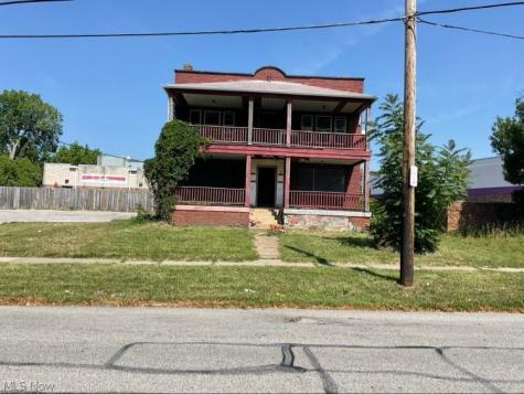 945 E 150th Street Cleveland OH 44110