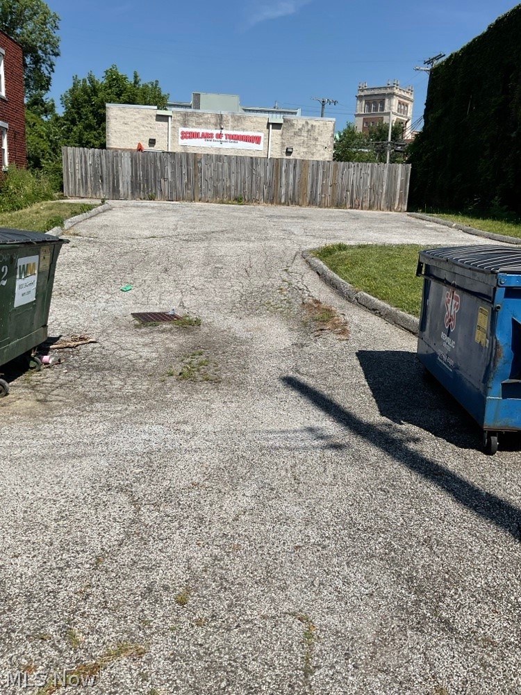 945 E 150th Street Cleveland OH 44110