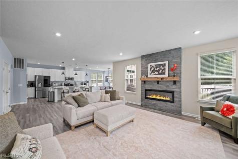 3082 Stonehurst Road Uniontown OH 44685