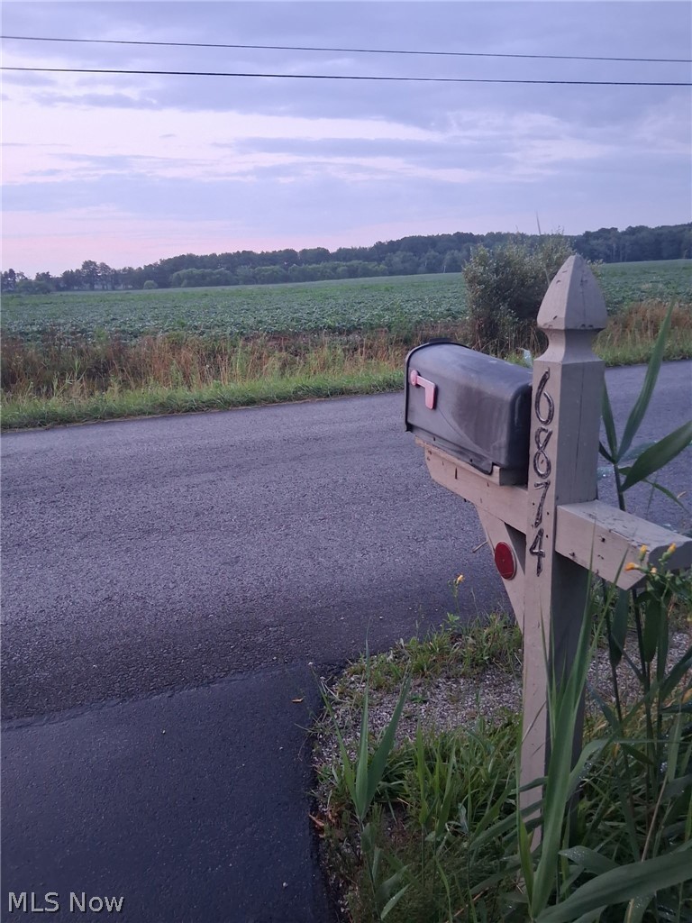 6874 Hammond Corners Road Pierpont OH 44082