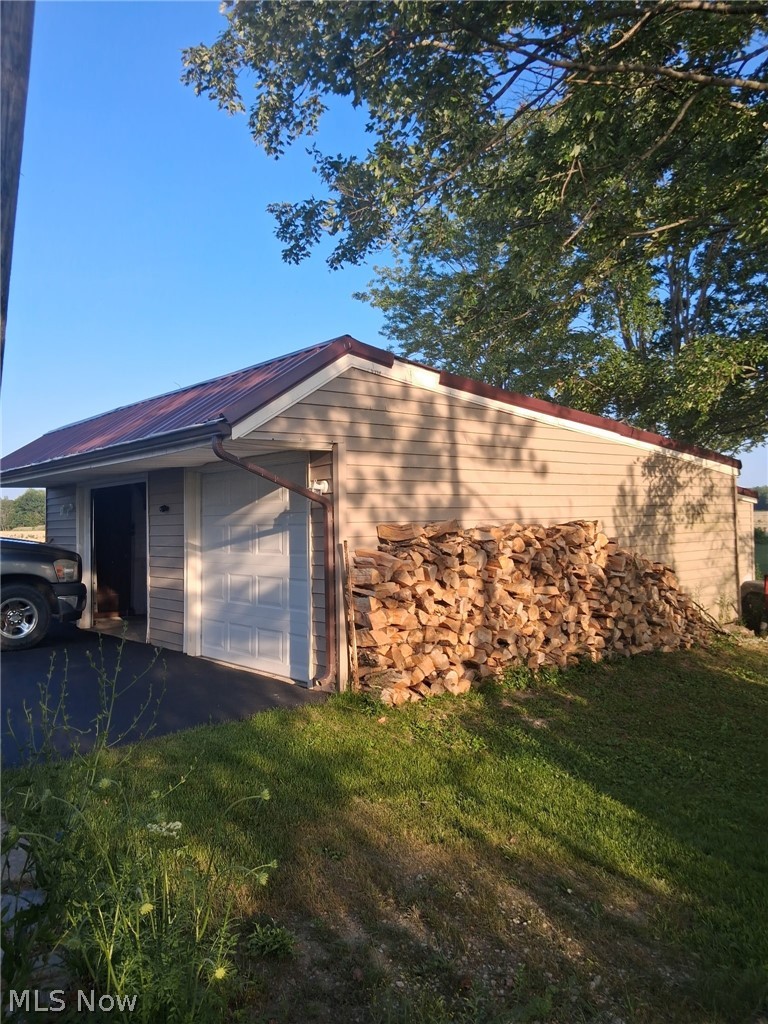 6874 Hammond Corners Road Pierpont OH 44082