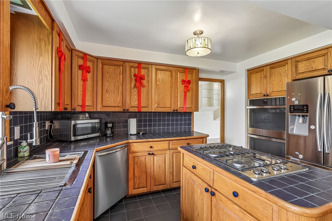 5420 Bluebell Drive Lyndhurst OH 44124