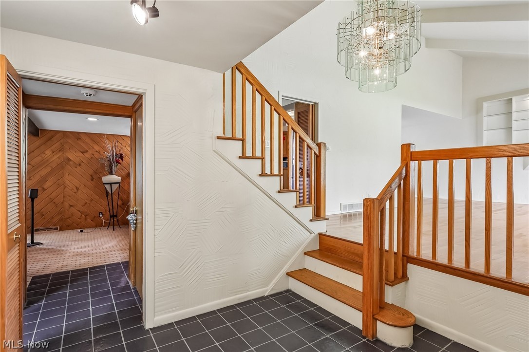 5420 Bluebell Drive Lyndhurst OH 44124