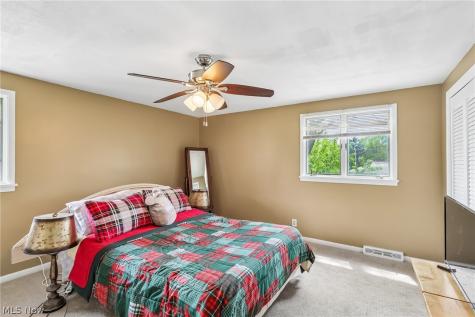 5420 Bluebell Drive Lyndhurst OH 44124
