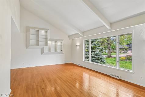 5420 Bluebell Drive Lyndhurst OH 44124