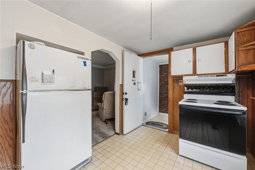 471 Lamson Avenue Bedford OH 44146