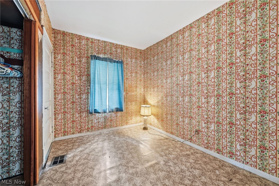 471 Lamson Avenue Bedford OH 44146