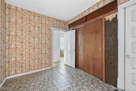 471 Lamson Avenue Bedford OH 44146