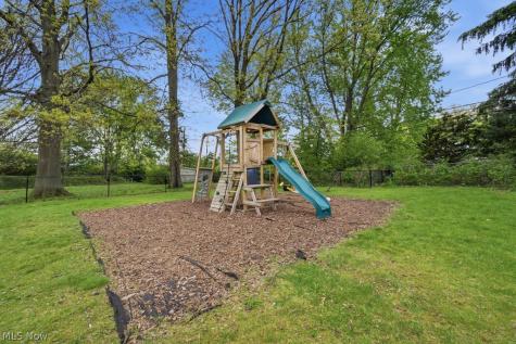 6620 Vallevista Drive Mayfield Heights OH 44124