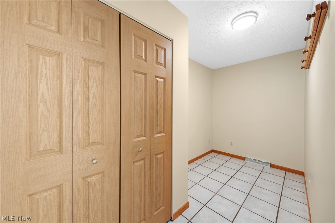 591 Breiton Circle Barberton OH 44203