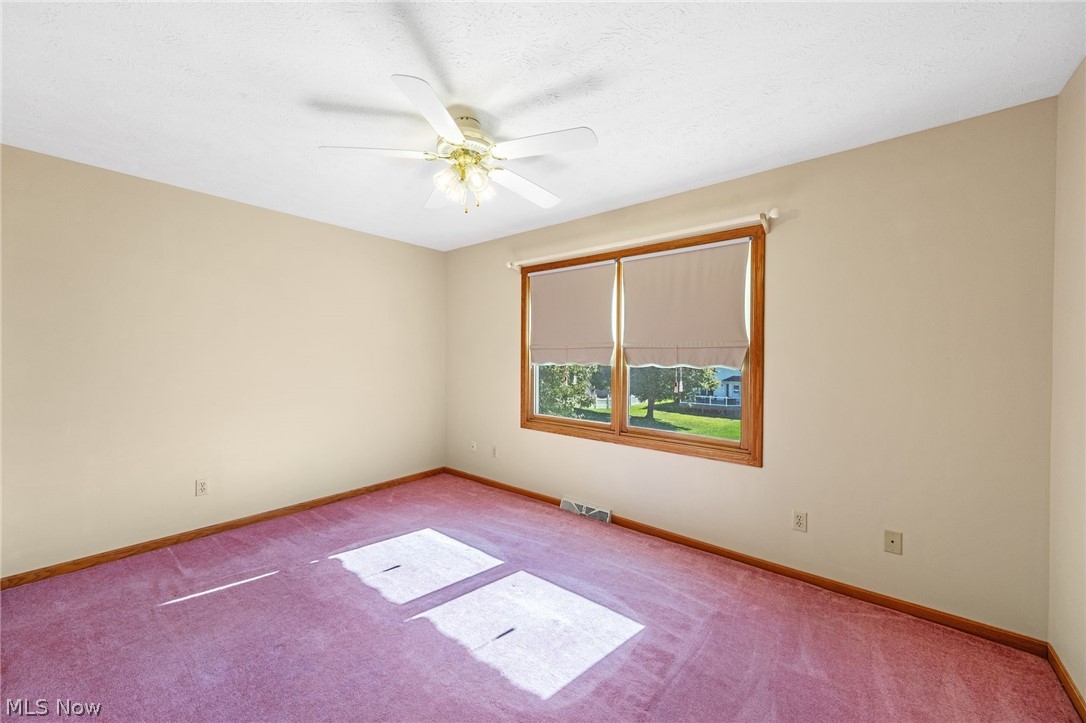 591 Breiton Circle Barberton OH 44203