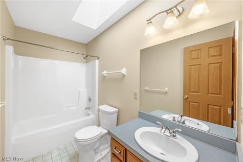591 Breiton Circle Barberton OH 44203