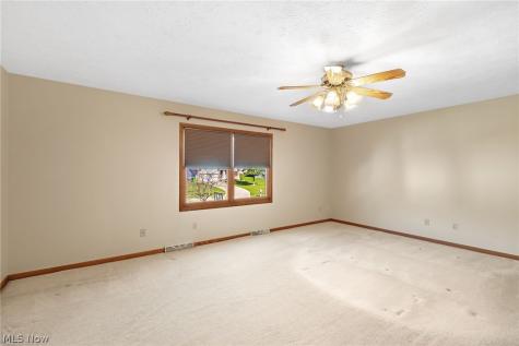 591 Breiton Circle Barberton OH 44203