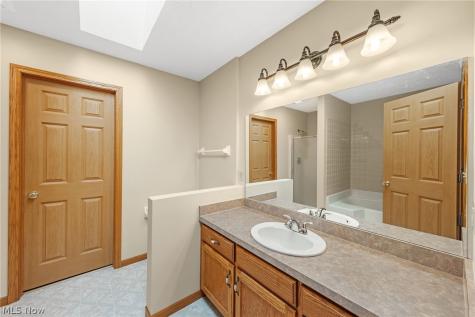 591 Breiton Circle Barberton OH 44203