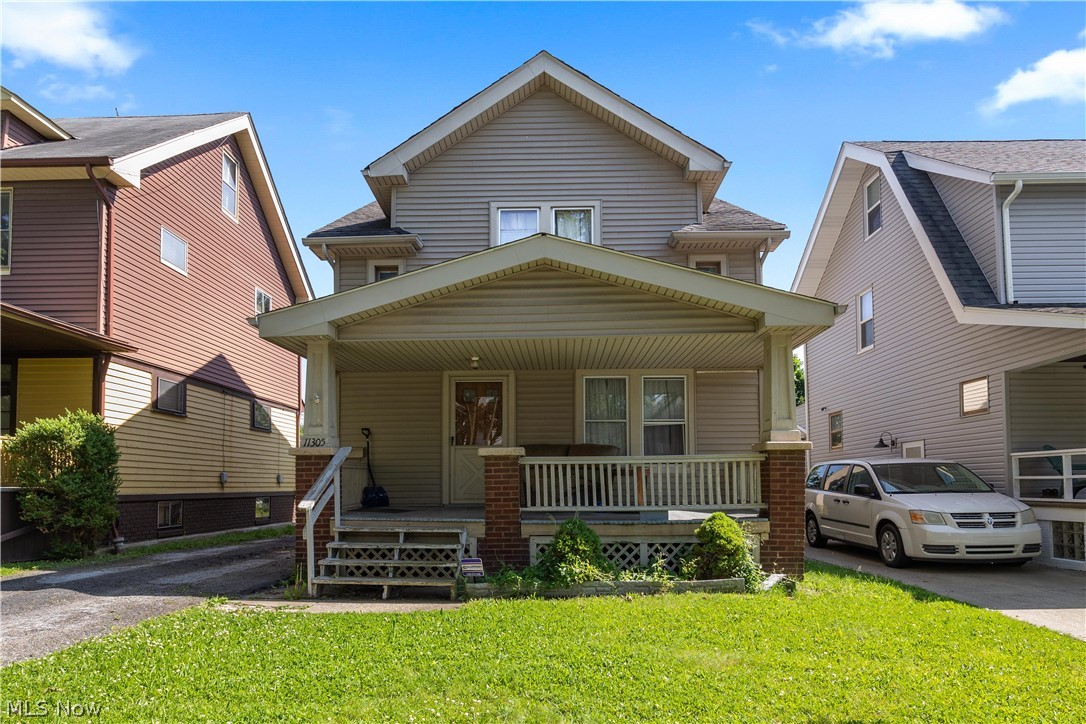 11305 Linnet Avenue Cleveland OH 44111