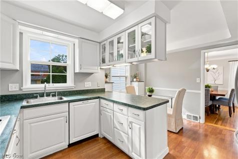 2368 Loyola Road University Heights OH 44118