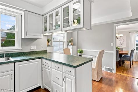 2368 Loyola Road University Heights OH 44118