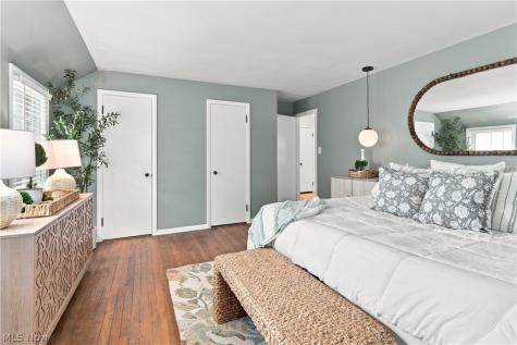 2368 Loyola Road University Heights OH 44118