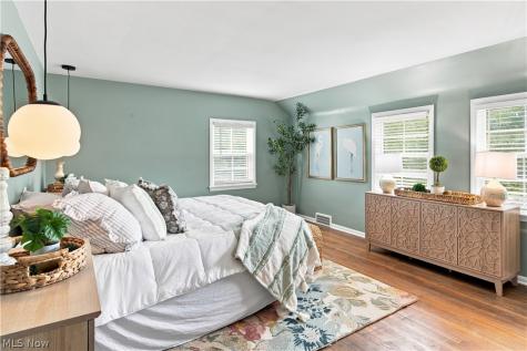 2368 Loyola Road University Heights OH 44118