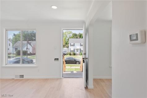 4329 W 131st Street Cleveland OH 44135