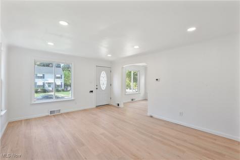 4329 W 131st Street Cleveland OH 44135