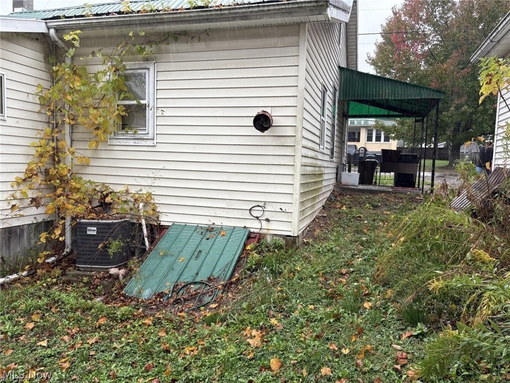226 E Main Street Freeport OH 43973