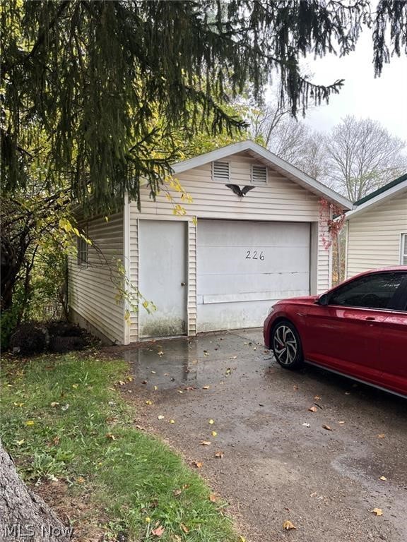 226 E Main Street Freeport OH 43973