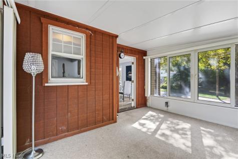 1960 Seneca Road Euclid OH 44117