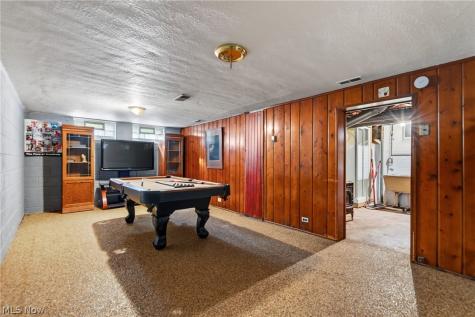 1960 Seneca Road Euclid OH 44117