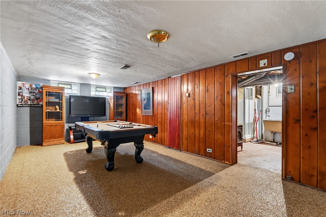 1960 Seneca Road Euclid OH 44117