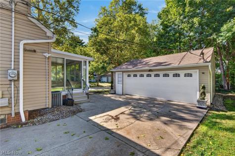 1960 Seneca Road Euclid OH 44117
