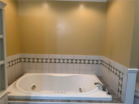 1283 Windward Lane Kent OH 44240