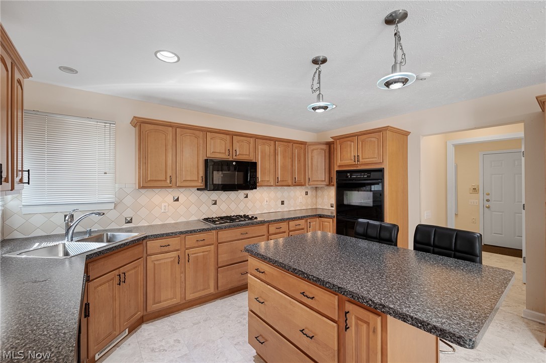 477 Cranleigh Court Richmond Heights OH 44143