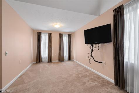 477 Cranleigh Court Richmond Heights OH 44143