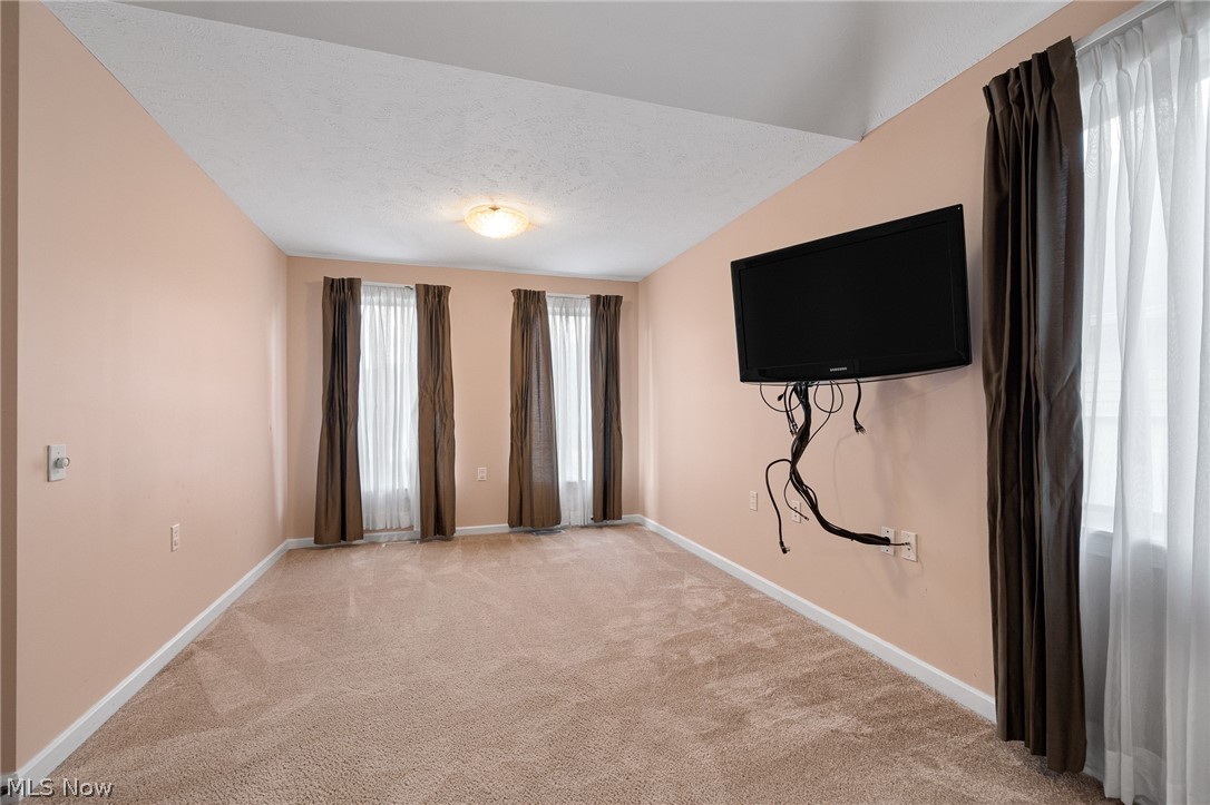 477 Cranleigh Court Richmond Heights OH 44143