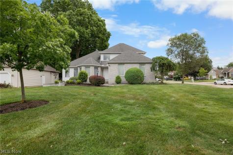 477 Cranleigh Court Richmond Heights OH 44143