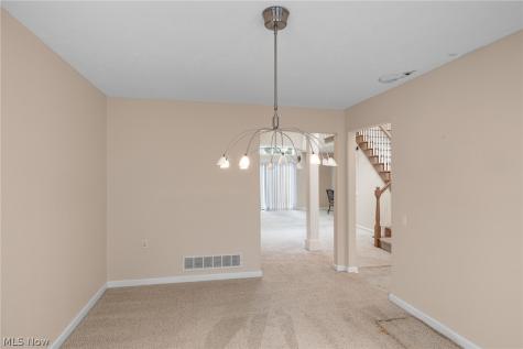 477 Cranleigh Court Richmond Heights OH 44143
