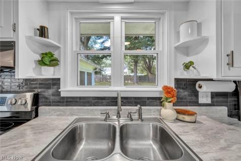 1469 Lilly Lane Alliance OH 44601