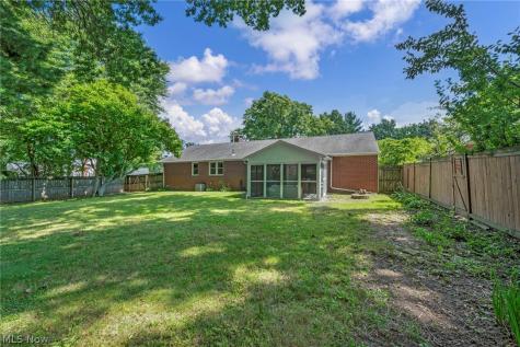 1469 Lilly Lane Alliance OH 44601