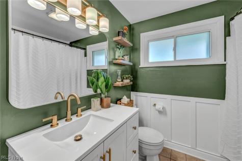1469 Lilly Lane Alliance OH 44601