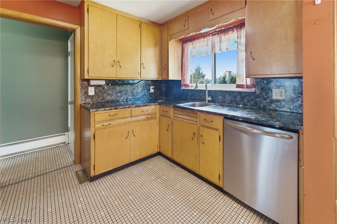 11501 Manchester Avenue SW Beach City OH 44608