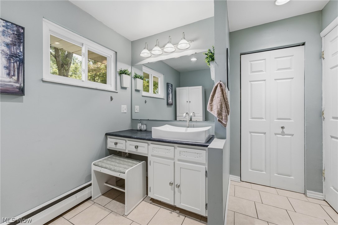 11501 Manchester Avenue SW Beach City OH 44608