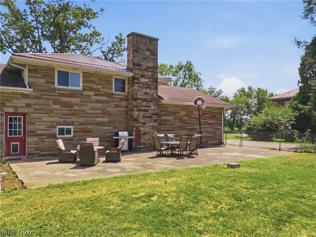 11501 Manchester Avenue SW Beach City OH 44608