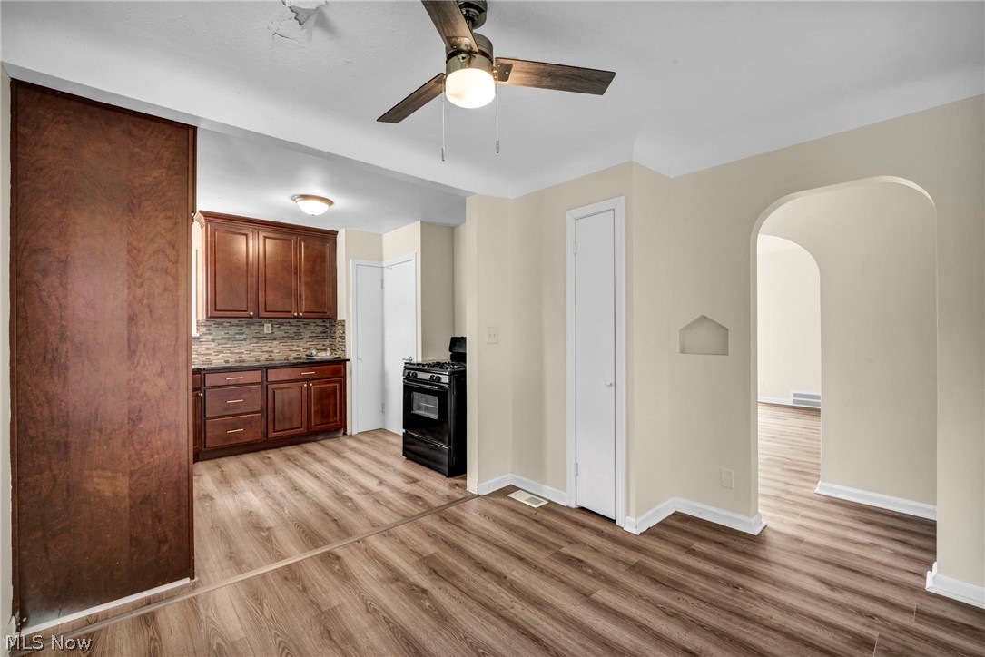 25671 Farringdon Avenue Euclid OH 44132