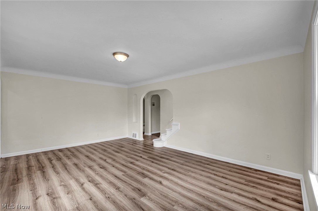 25671 Farringdon Avenue Euclid OH 44132