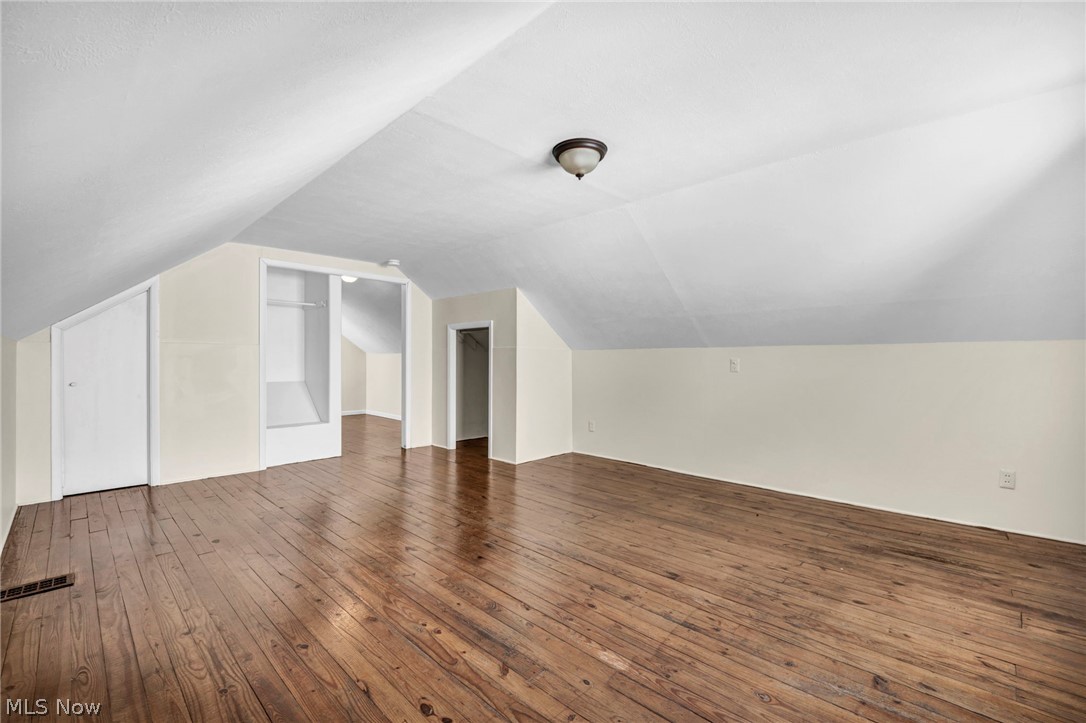 25671 Farringdon Avenue Euclid OH 44132
