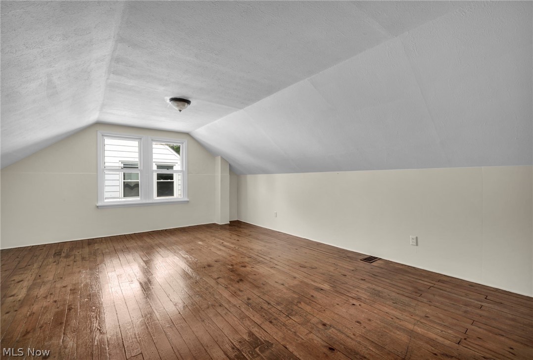 25671 Farringdon Avenue Euclid OH 44132